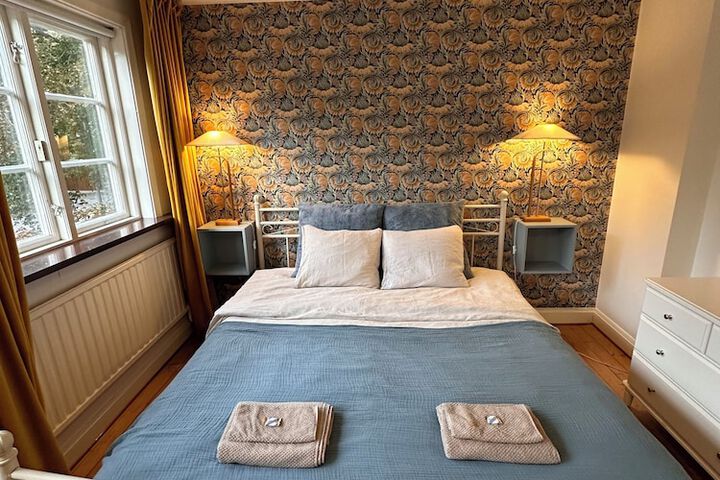 Room 8 of 34