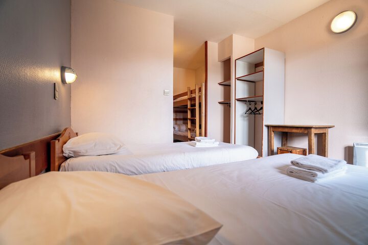 Room 5 of 25