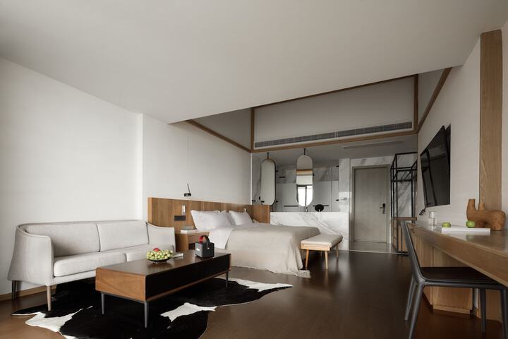 Room 77 of 182