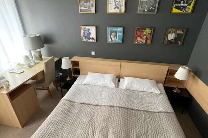 Room 22 of 54