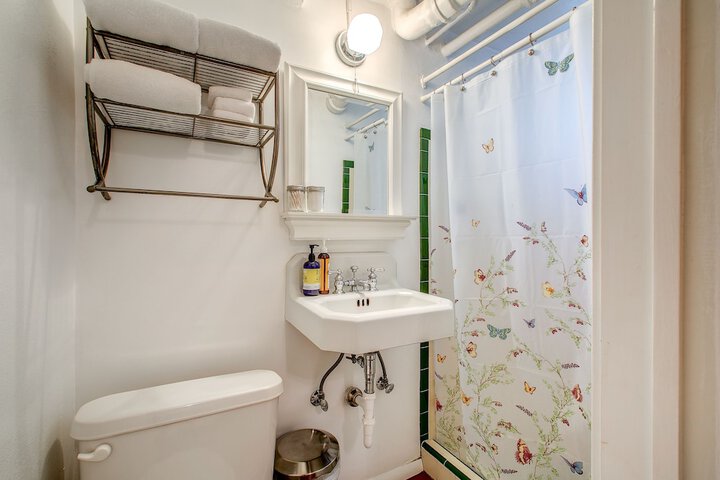 Room 19 of 27