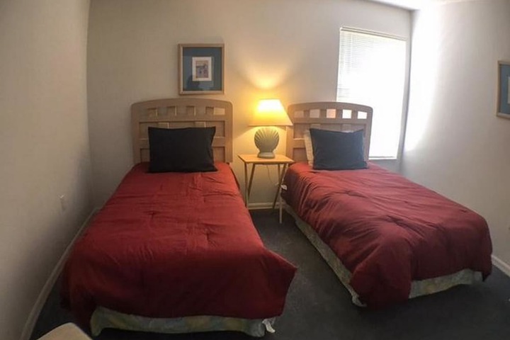 Room 5 of 15