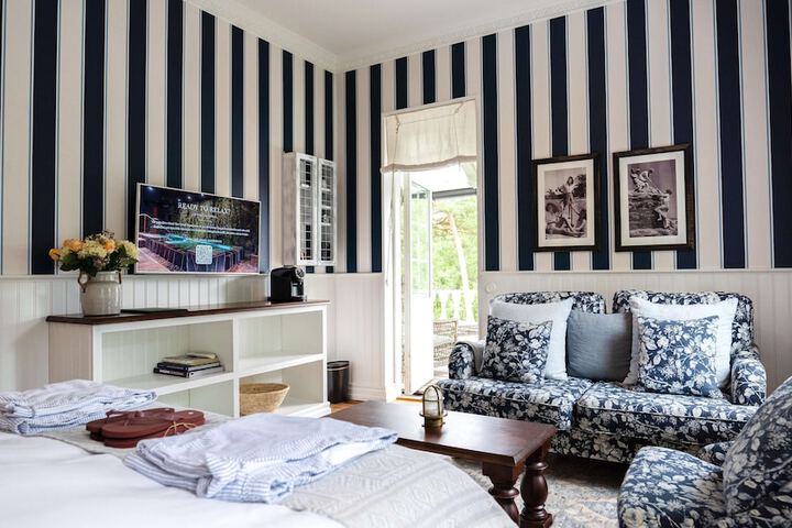 Room 16 of 73