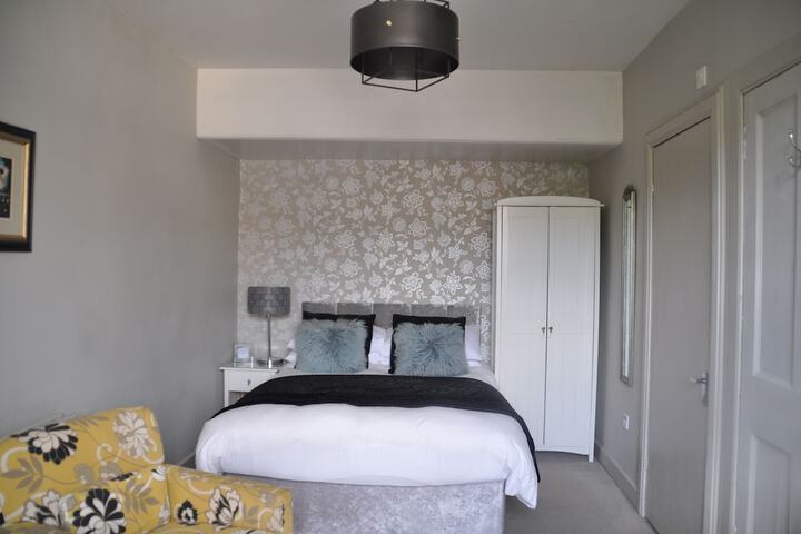 Room 10 of 66