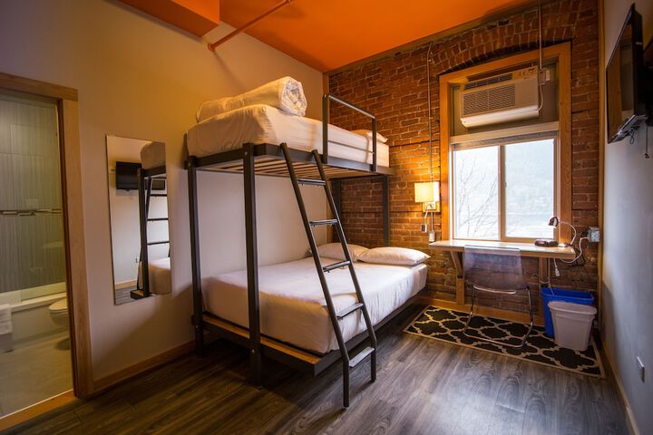 Room 22 of 78