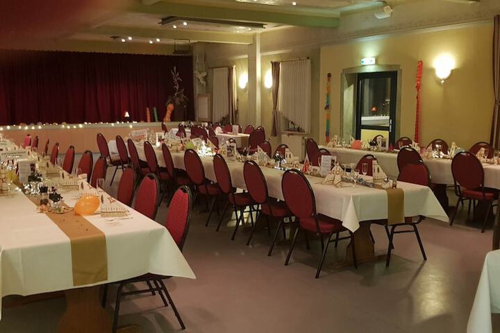 Ballroom/Hall 14 of 16
