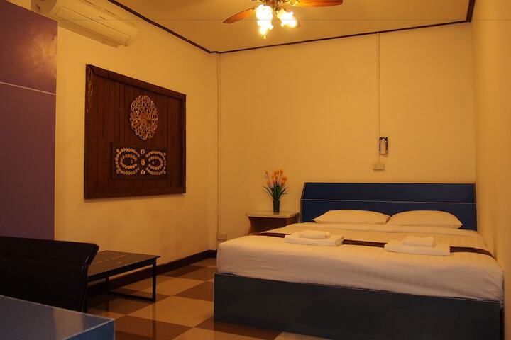 Room 2 of 45