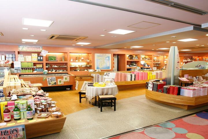 Gift shop