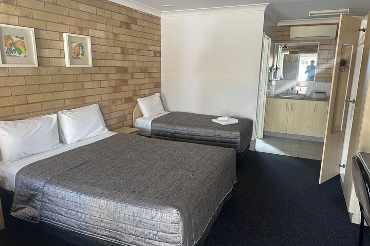Room 13 of 51
