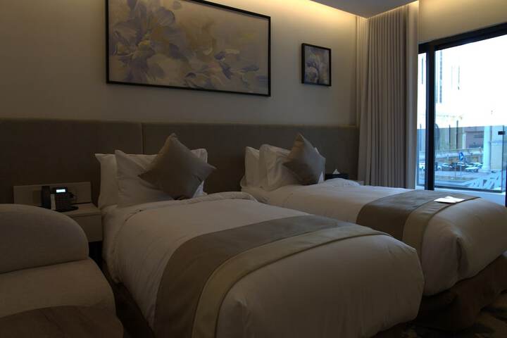 Room 26 of 47