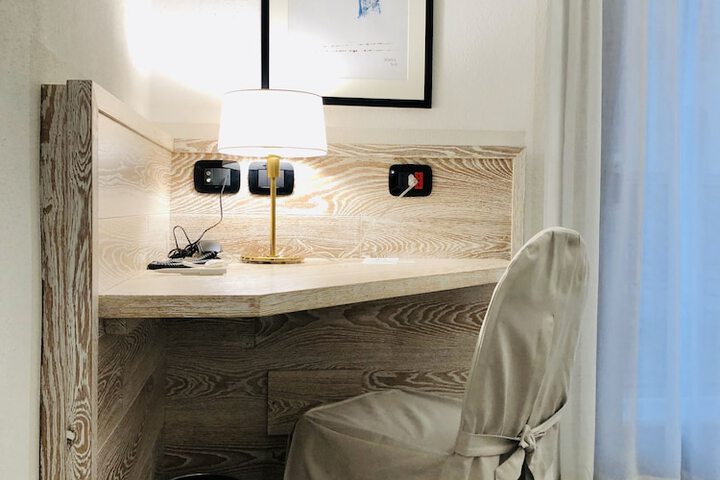 Room 48 of 132