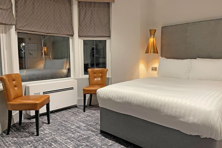 1820 Boutique Rooms and Suites