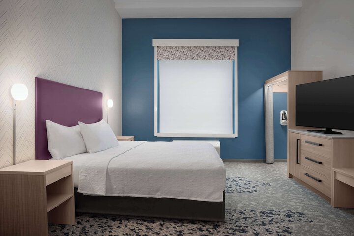 Room 7 of 35
