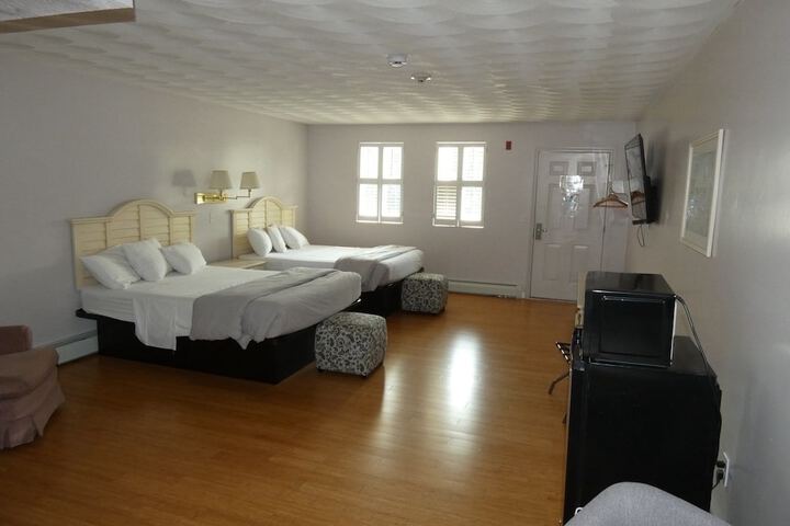Room 27 of 98