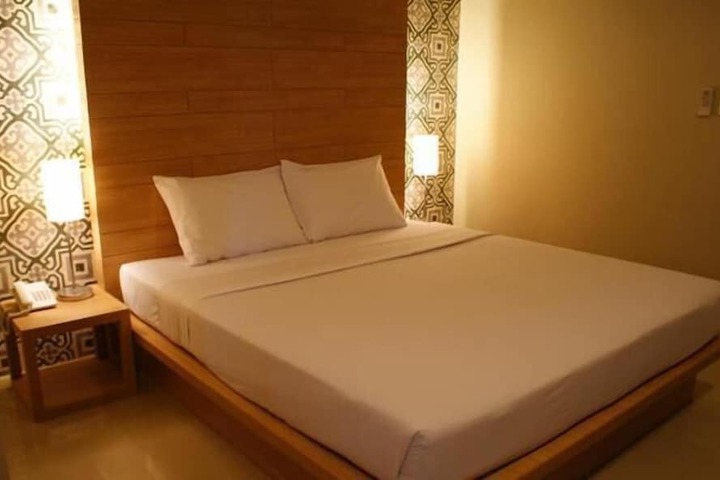 Room 7 of 49