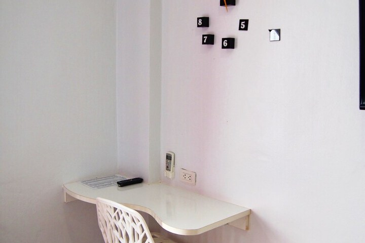 Room 12 of 29
