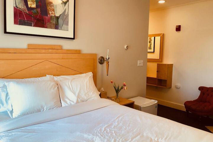 Room 6 of 21