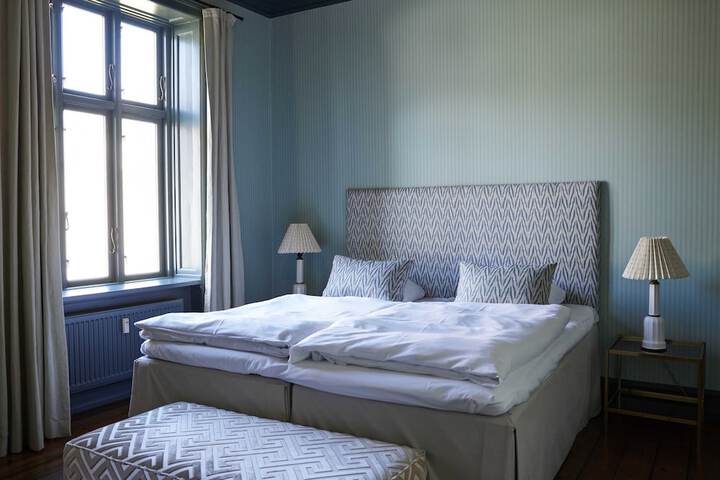 Room 4 of 35