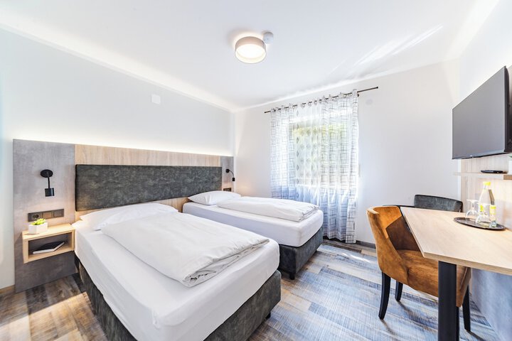 Room 4 of 52