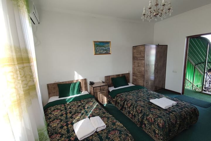 Room 28 of 70