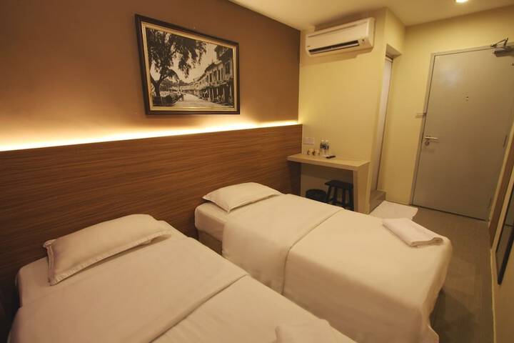 Room 5 of 27