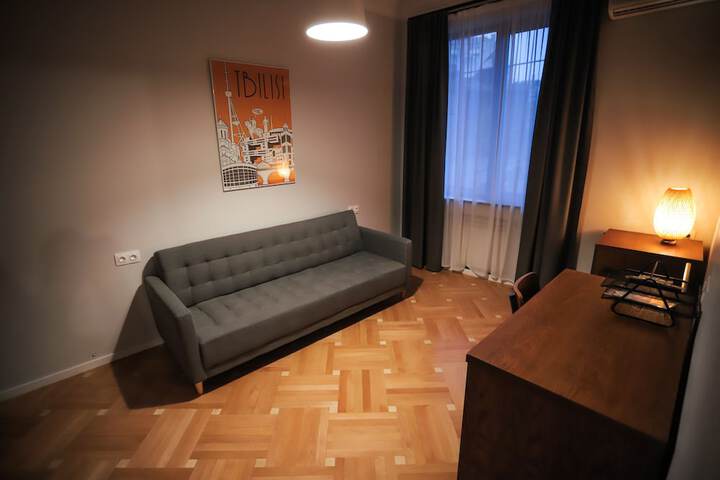 Room 15 of 36