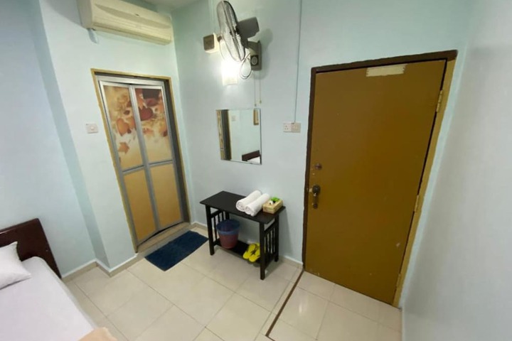 Room 15 of 20