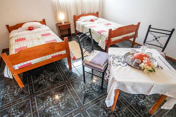 Room 5 of 32
