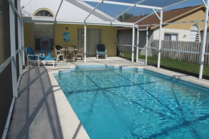 Pool 22 of 26
