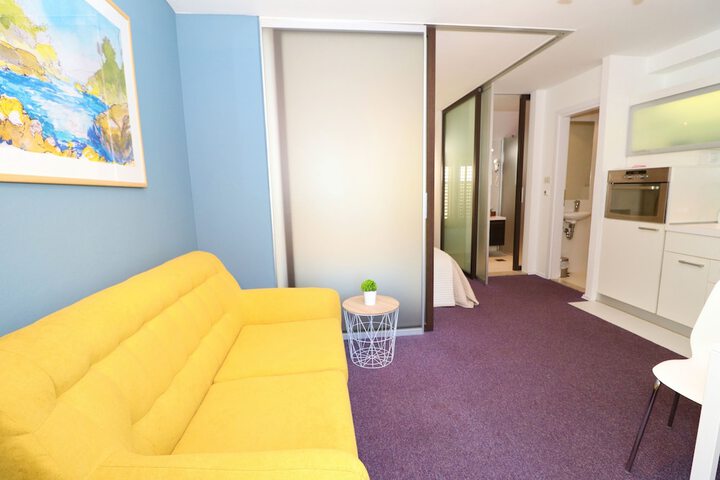 Room 14 of 49