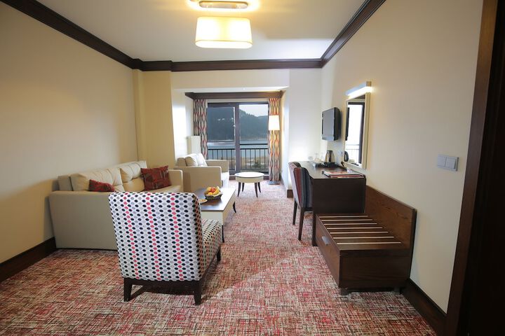 Room 16 of 117