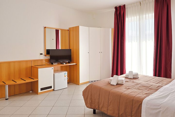 Room 22 of 53