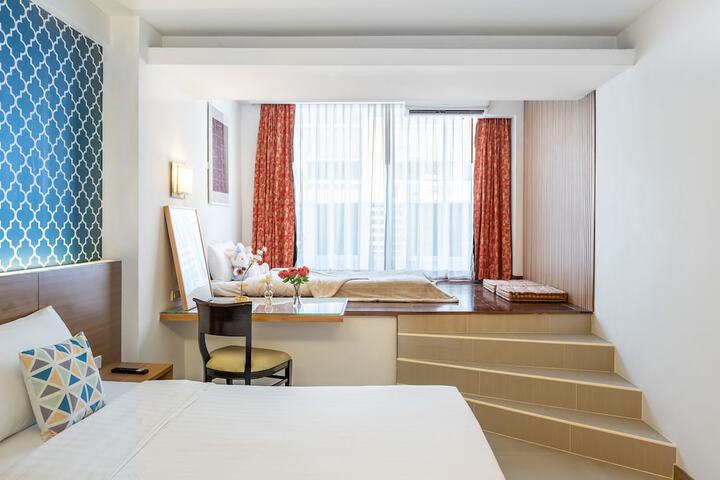 Room 30 of 146
