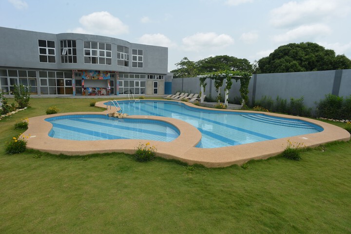 Pool 23 of 39