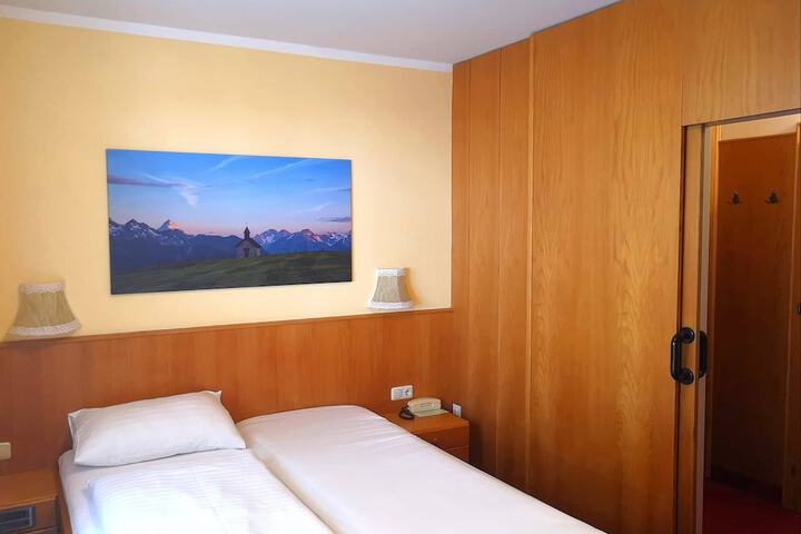 Room 15 of 67