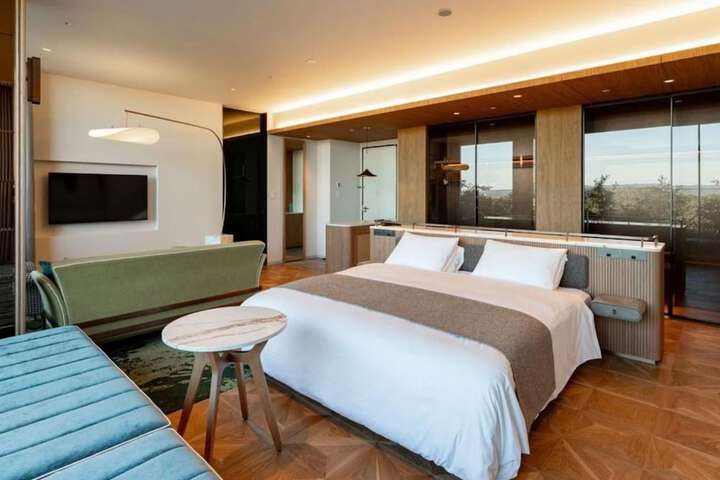 Room 57 of 190