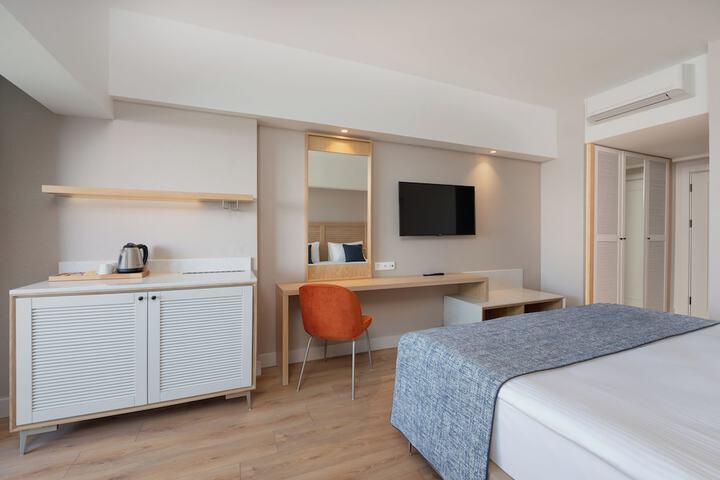 Room 22 of 137
