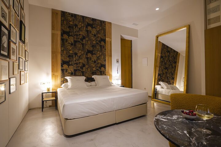 Room 10 of 74