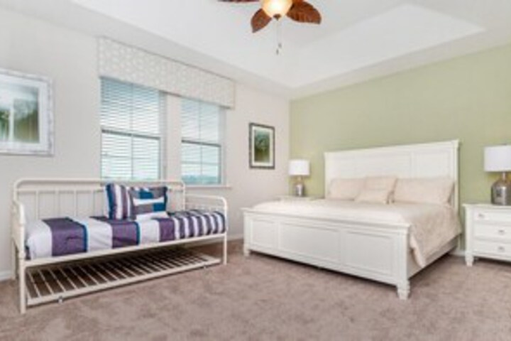 Room 32 of 45