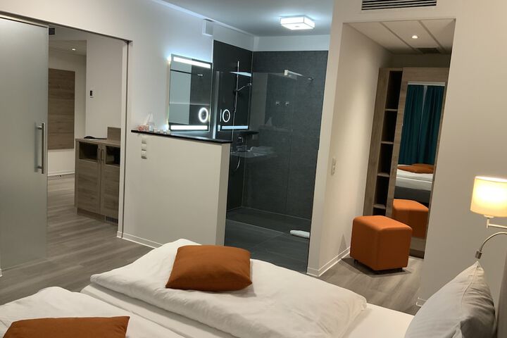 Room 10 of 47