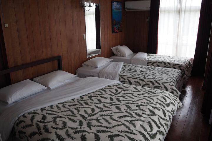 Room 16 of 68