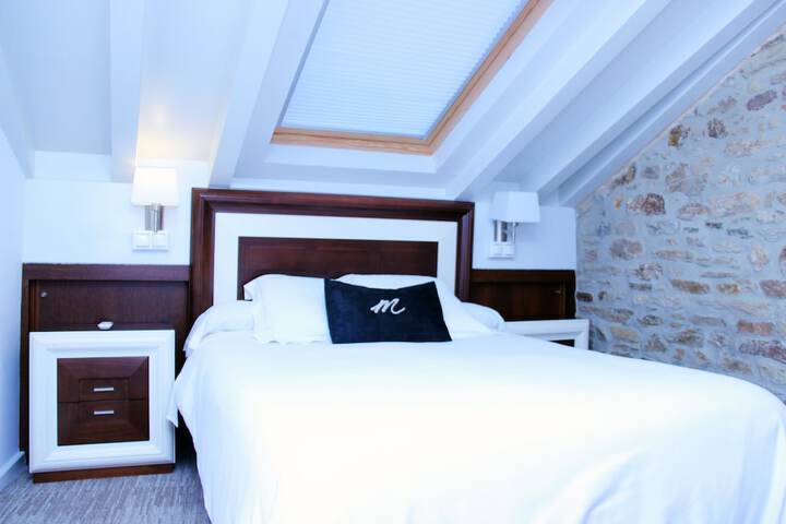Room 10 of 42