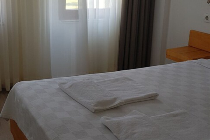 Room 15 of 43