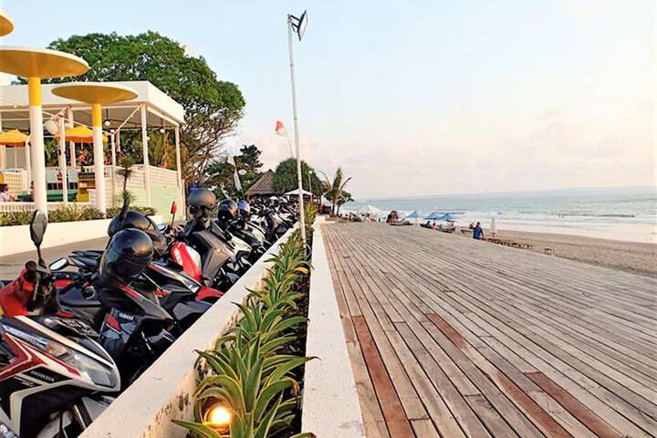 Beach bar