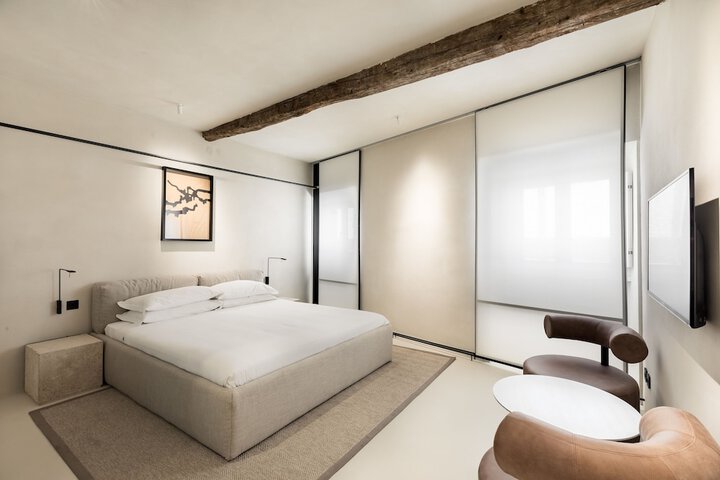 Hotel Scenario in Rome