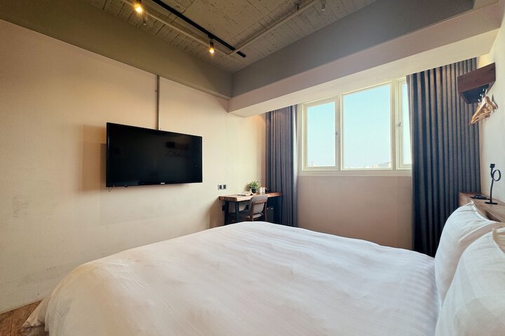 Room 11 of 65