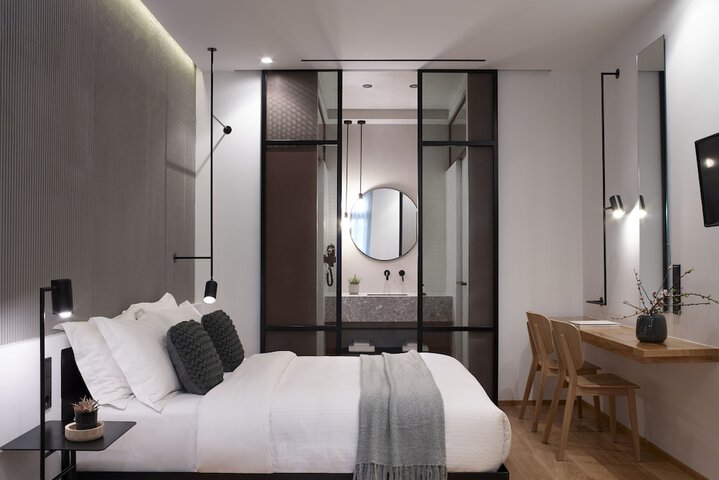 Room 28 of 71
