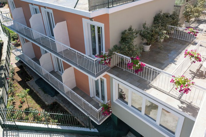 Terrace/Patio 10 of 46