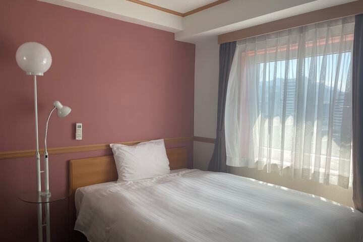 Room 10 of 40
