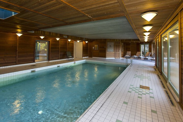 Pool 53 of 91